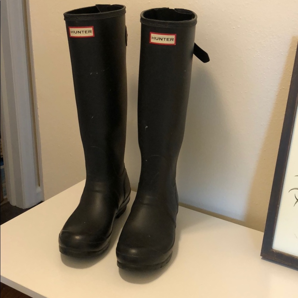 Hunter boots • black • sz 8